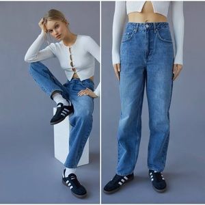 Urban Outfitters High Waisted Baggy Jeans NWT Fits like a 24/25
